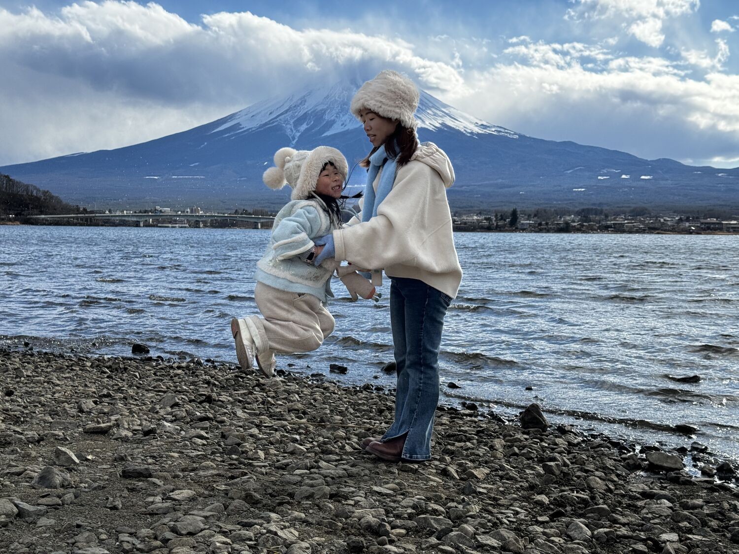 东京塔、富士山和大涌谷